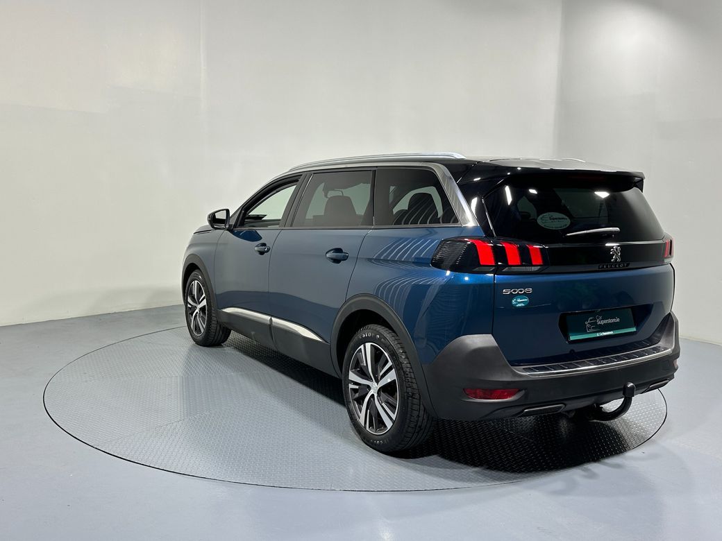 2022 Peugeot 5008