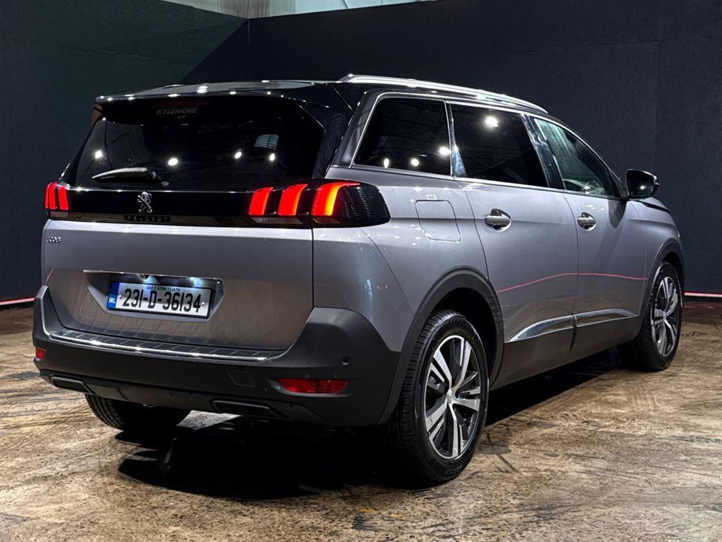 2023 Peugeot 5008