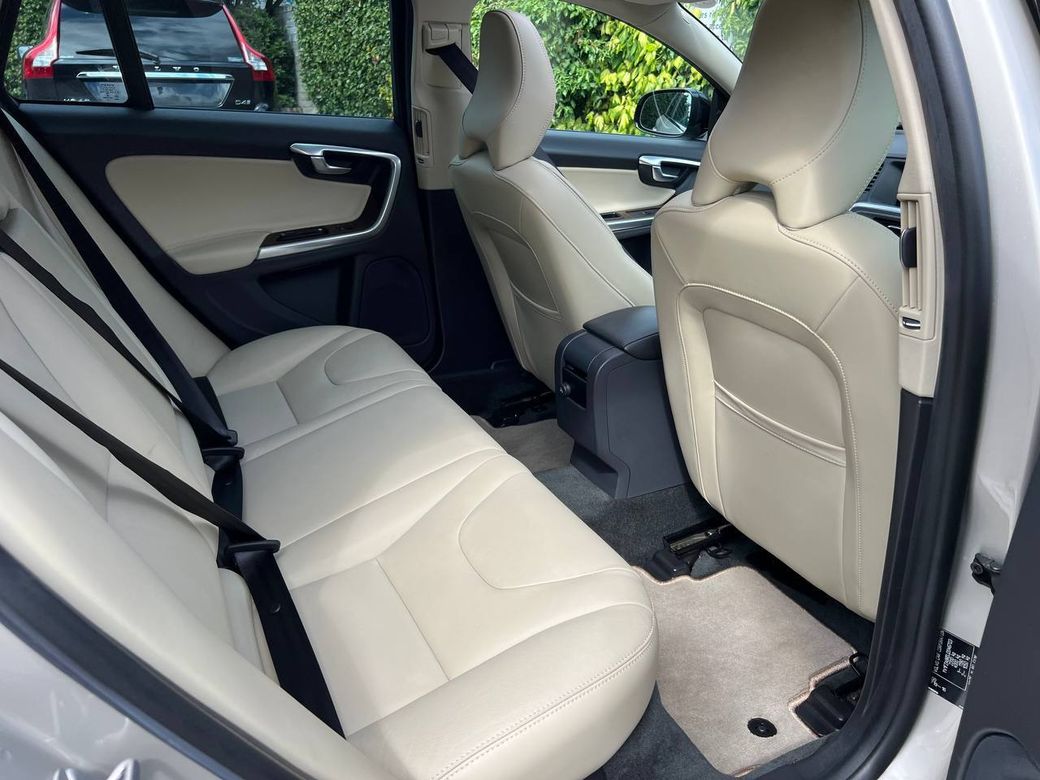 2018 Volvo V60