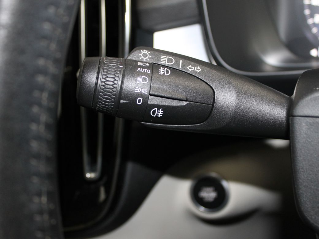 2020 Volvo XC40