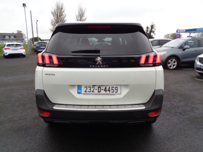 2023 Peugeot 5008