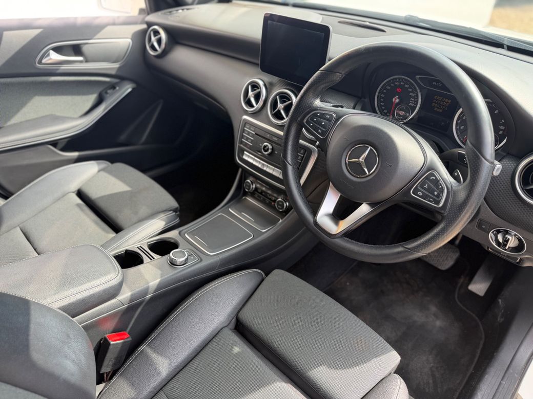 2017 Mercedes-Benz A 180