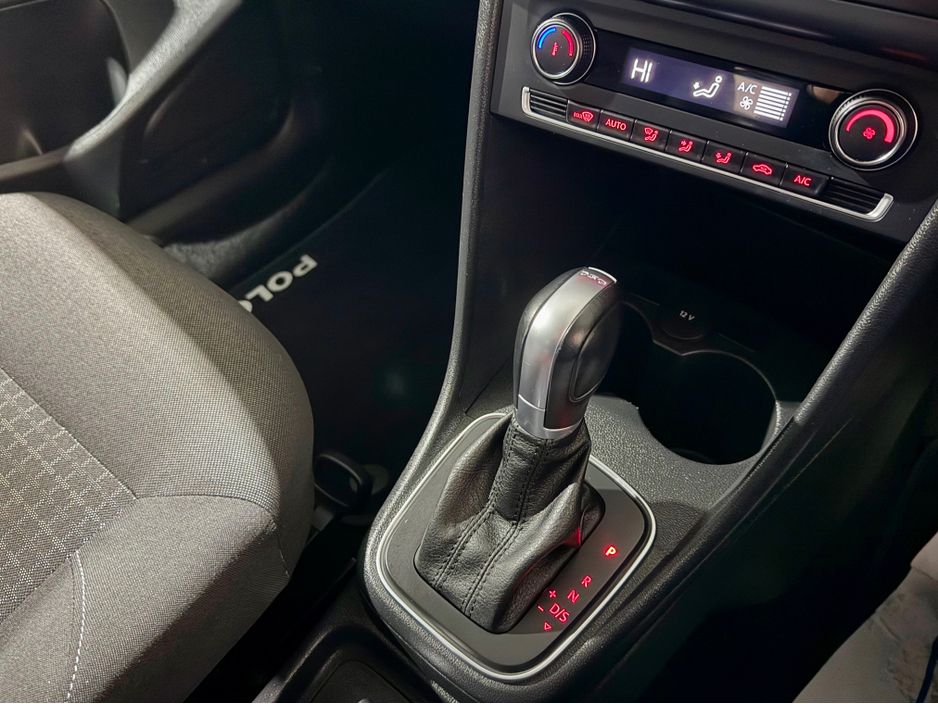 2017 Volkswagen Polo