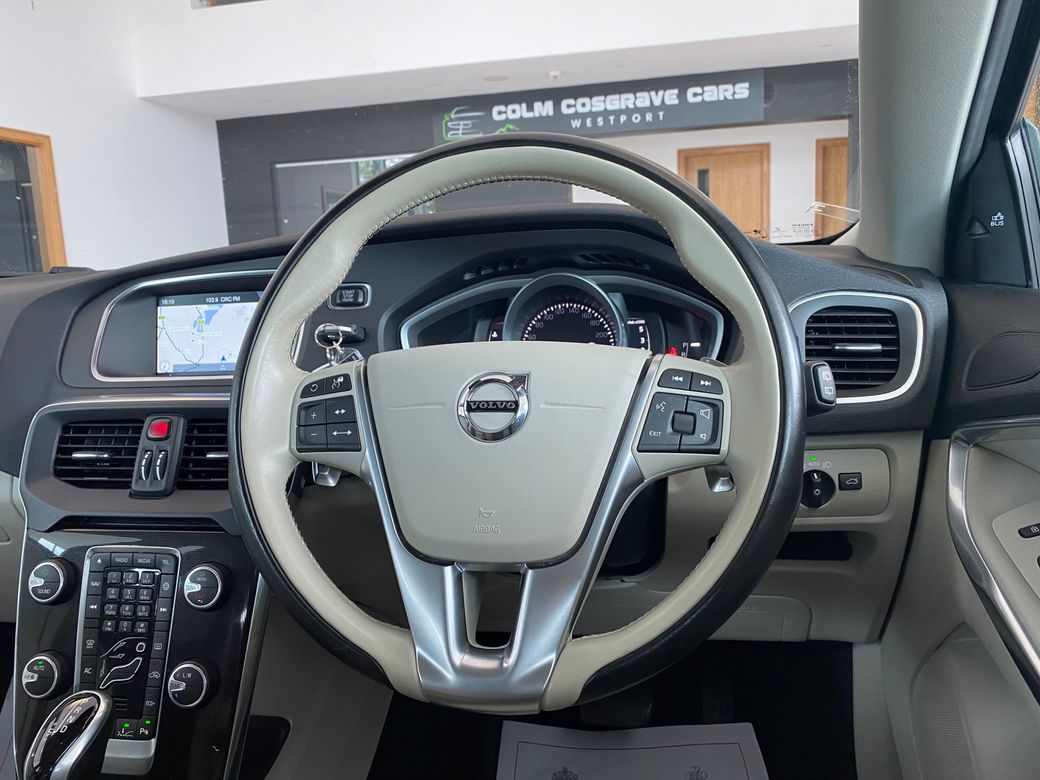 2016 Volvo V40