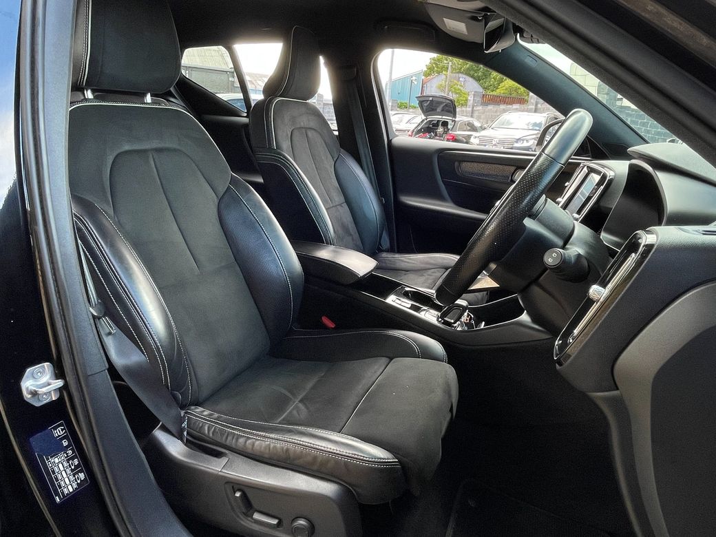 2020 Volvo XC40