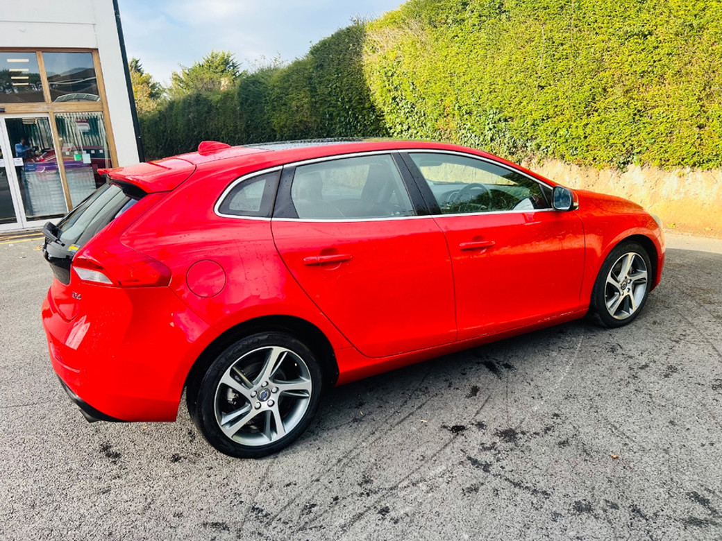 2015 Volvo V40
