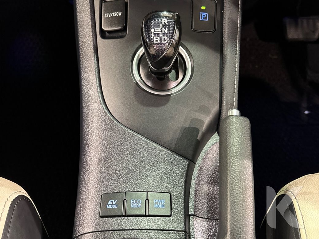 2017 Toyota Auris