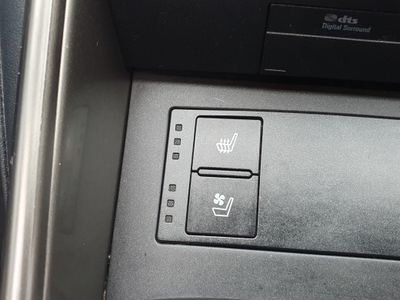 2015 Lexus IS 300h