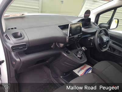 2023 Peugeot Partner