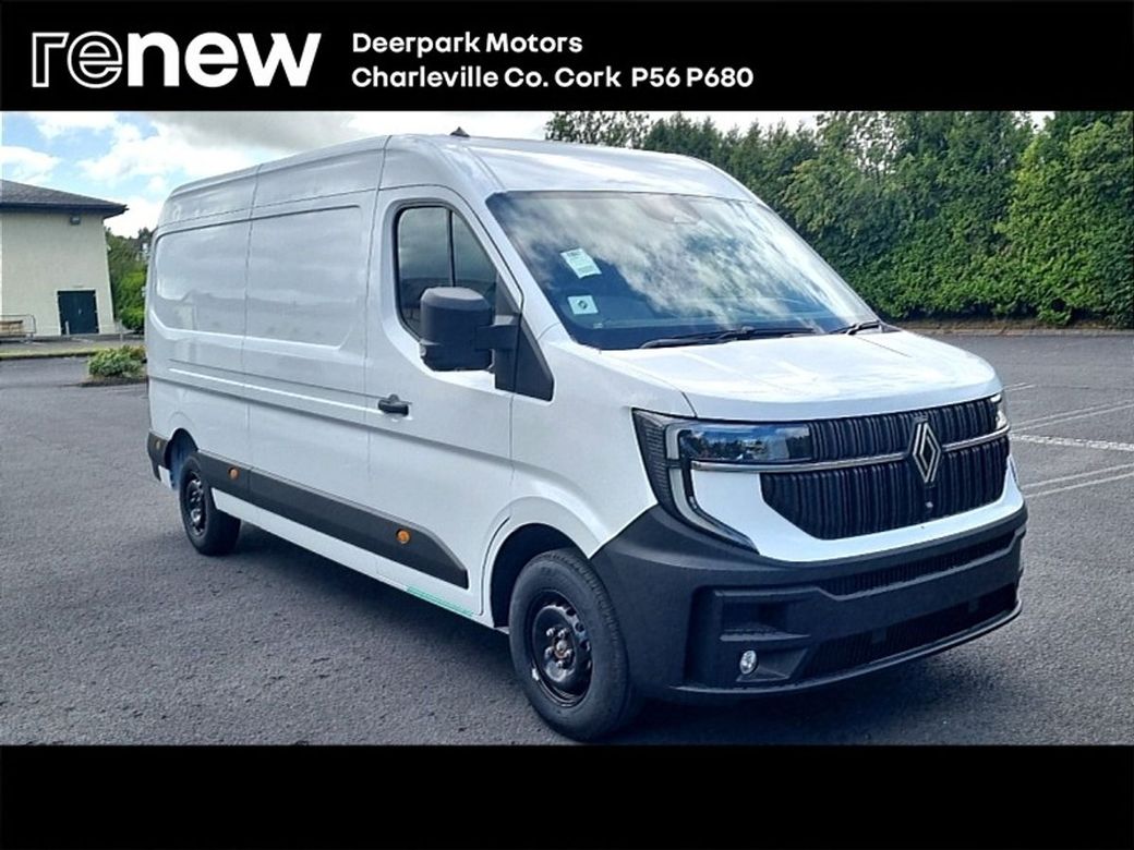 2025 Renault Master