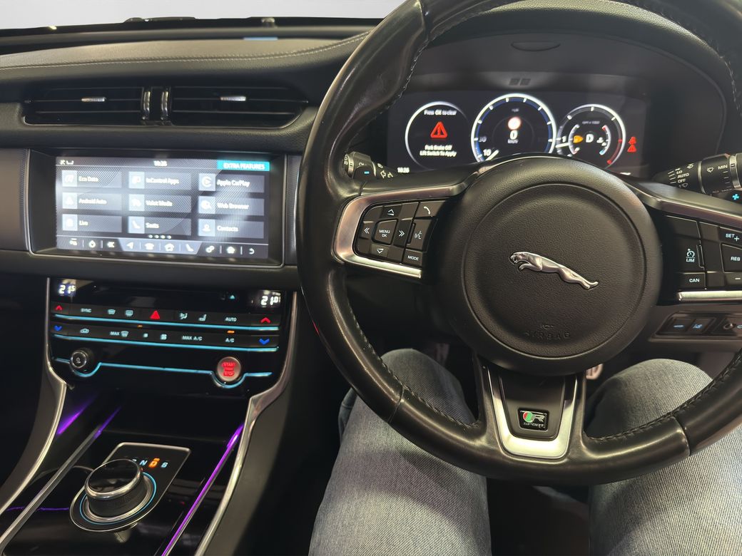 2017 Jaguar XF