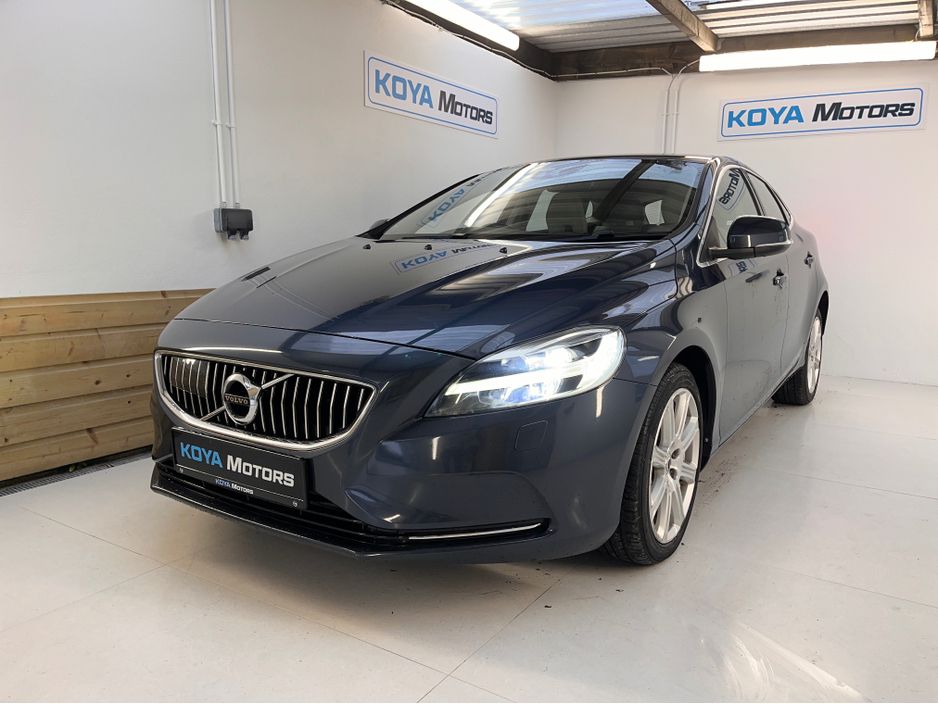 2017 Volvo V40
