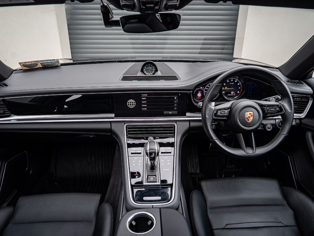 2023 Porsche Panamera