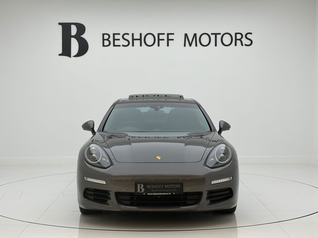 2016 Porsche Panamera