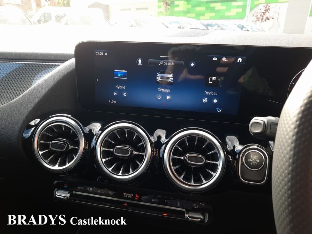 2025 Mercedes-Benz GLA Class