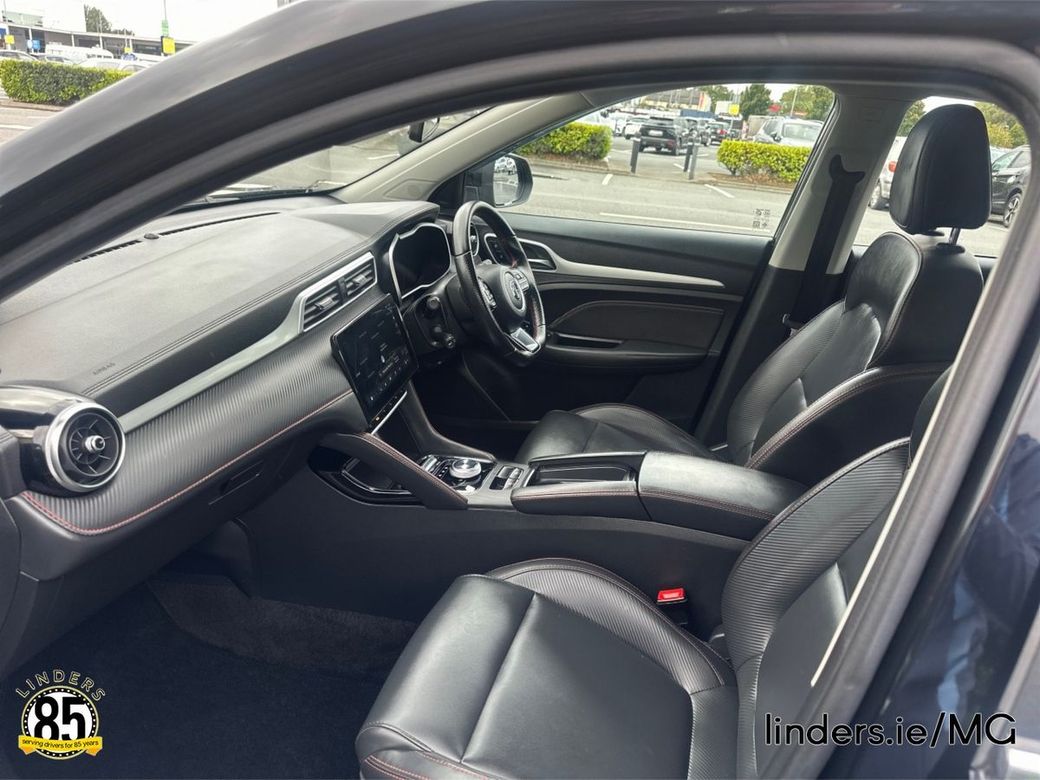 2022 MG ZS