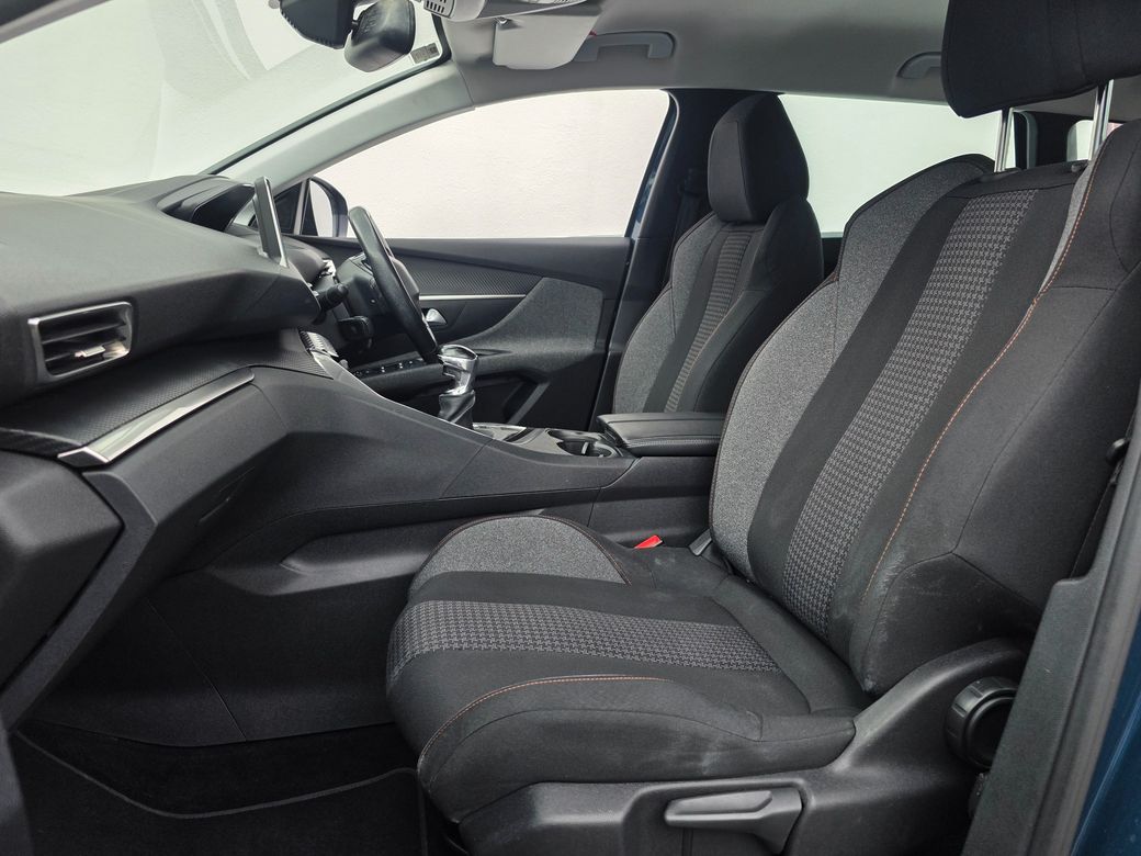 2021 Peugeot 5008