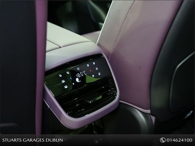 2027 Mazda CX-6e