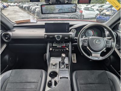 2023 Lexus IS 300h