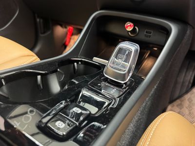 2022 Volvo XC40