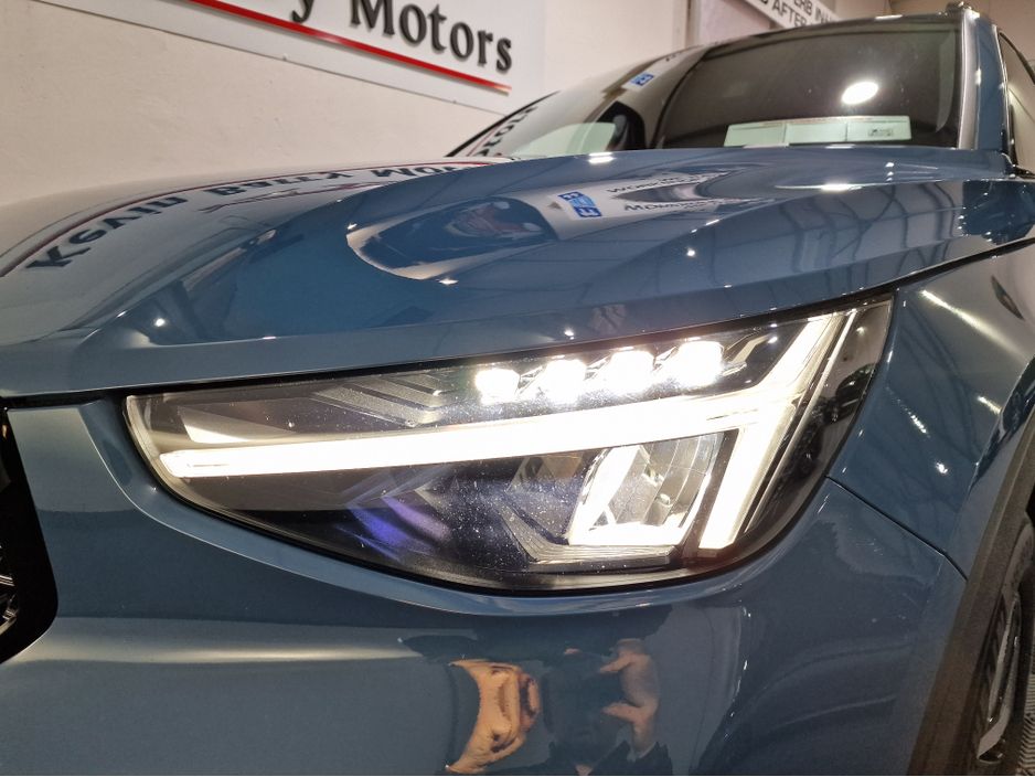 2023 Volvo XC40