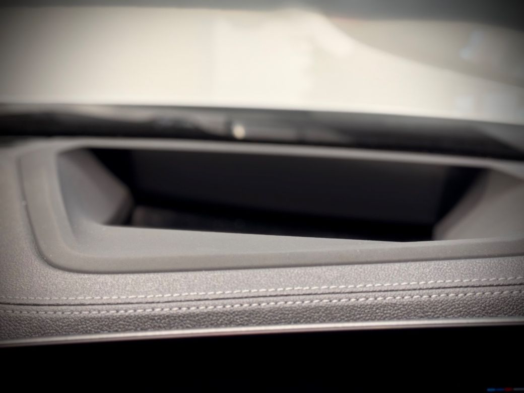 2023 BMW 320