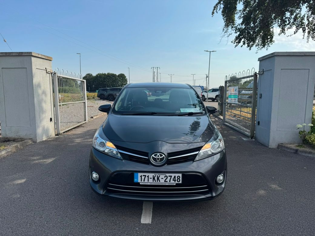 2017 Toyota Verso