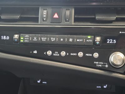 2023 Lexus ES 300h