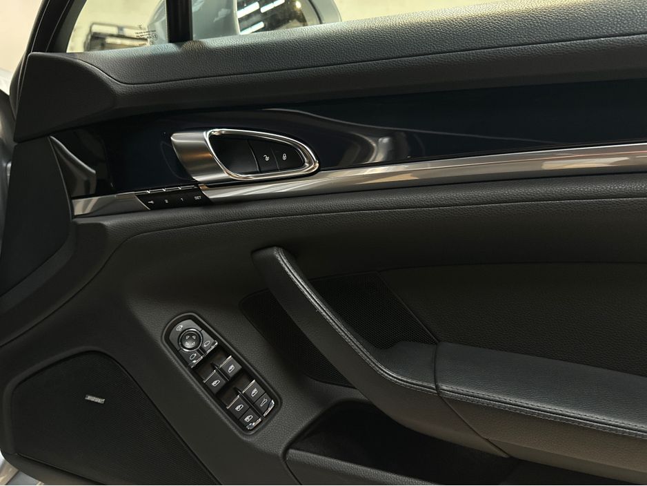 2016 Porsche Panamera