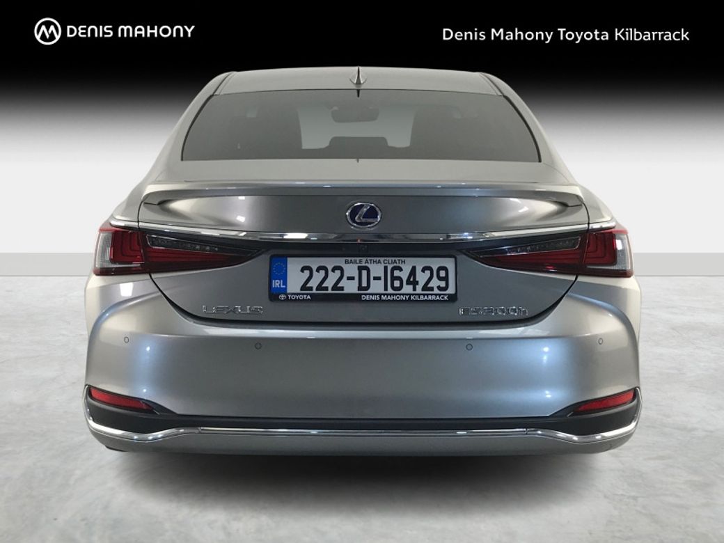 2022 Lexus ES 300h
