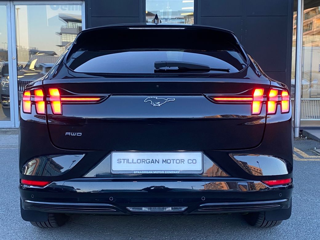 2022 Ford Mustang Mach-e