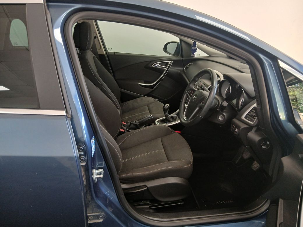 2014 Opel Astra