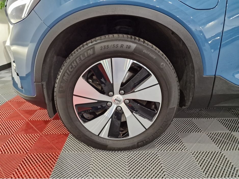 2023 Volvo XC40