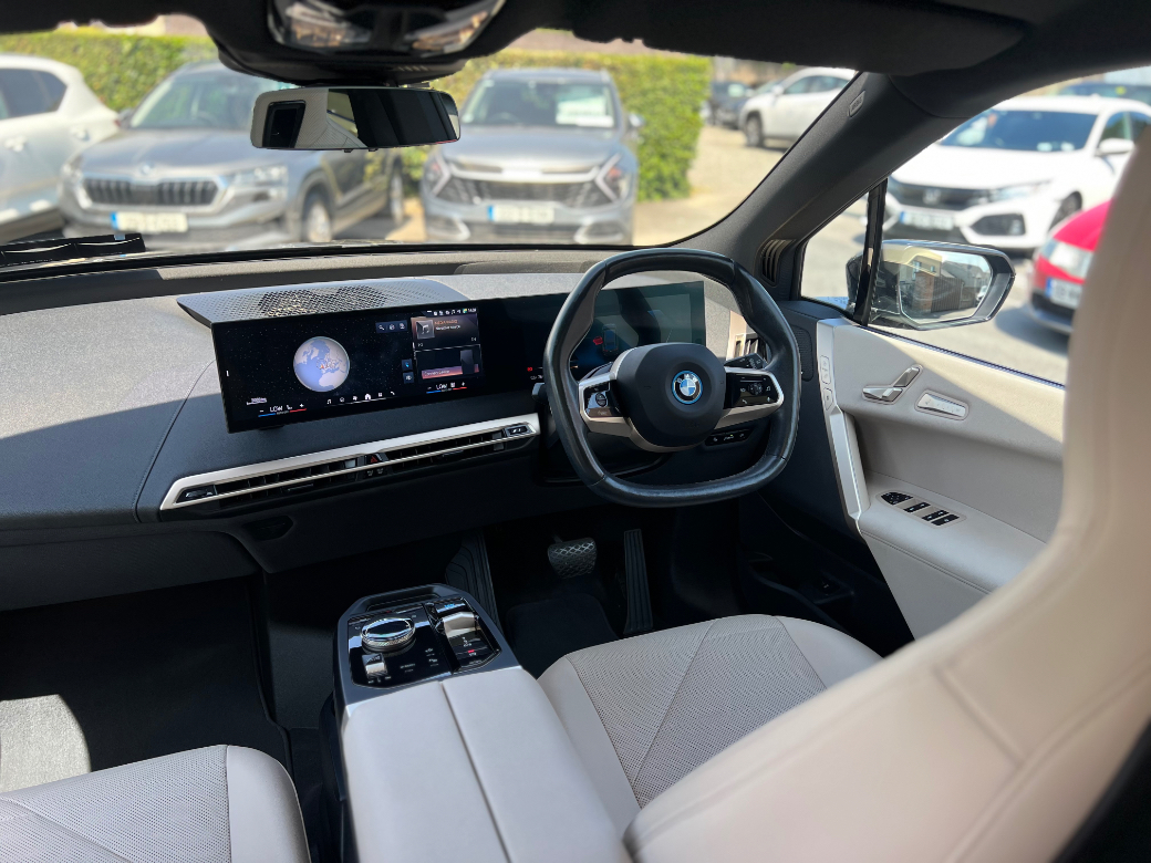 2023 BMW iX