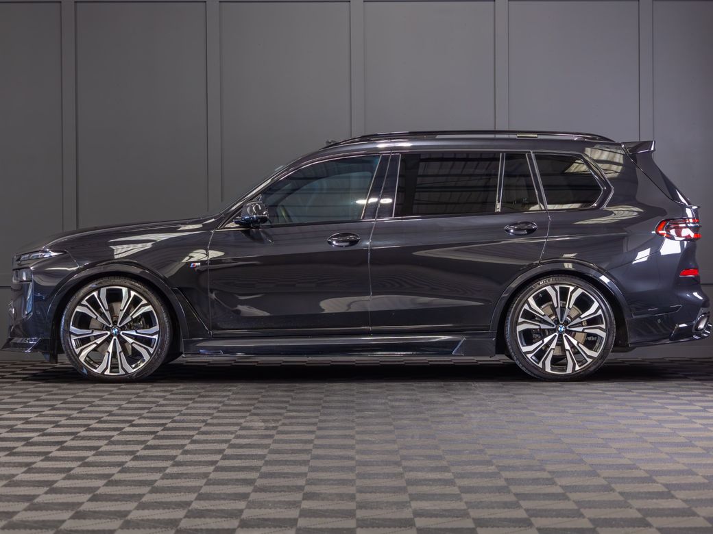 2022 BMW X7