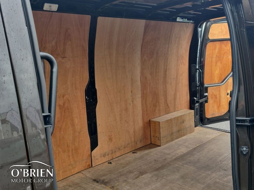 2022 Renault Master