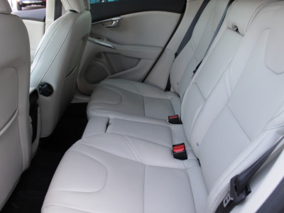 2018 Volvo V40