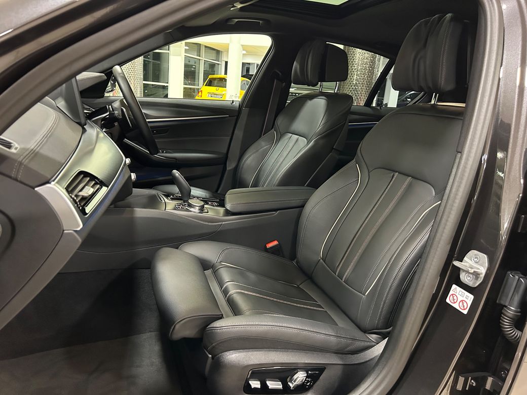 2022 BMW 5 Series