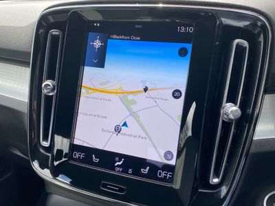 2023 Volvo XC40
