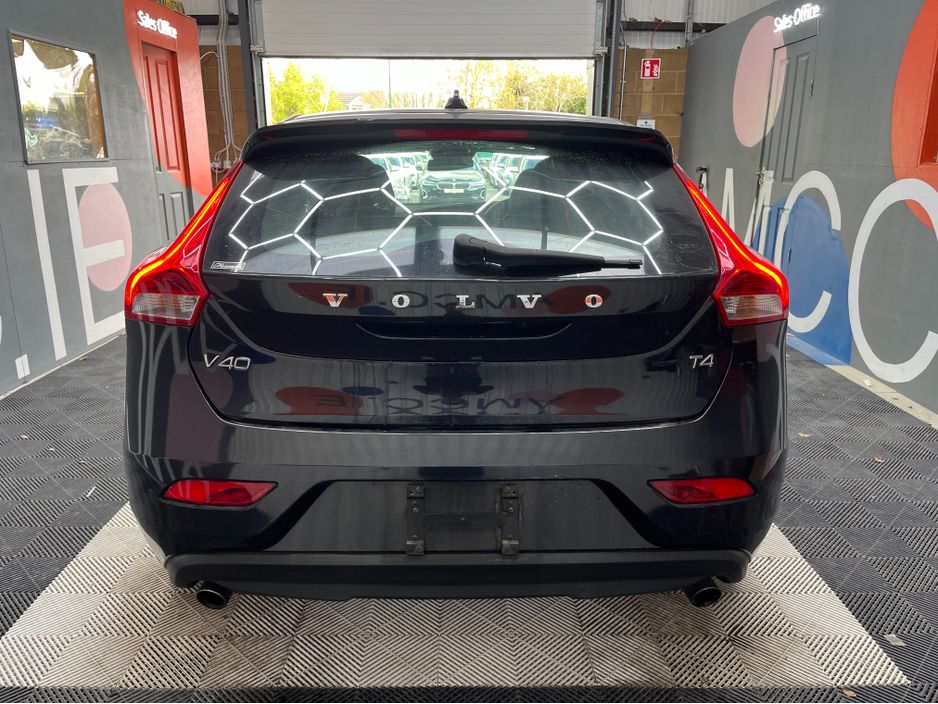 2015 Volvo V40