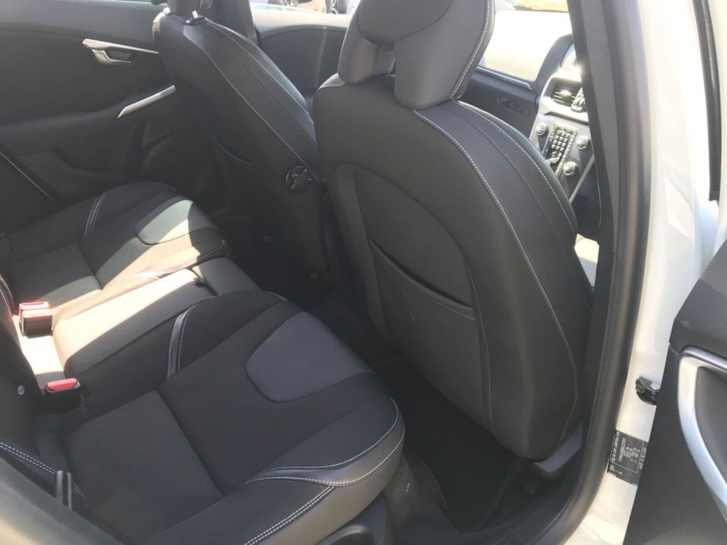 2016 Volvo V40