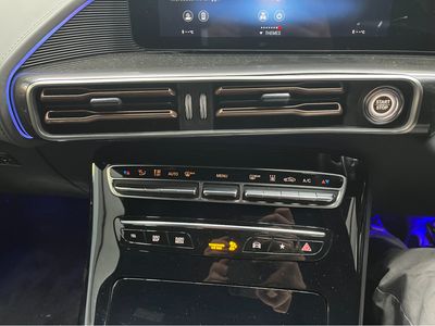2021 Mercedes-Benz EQC