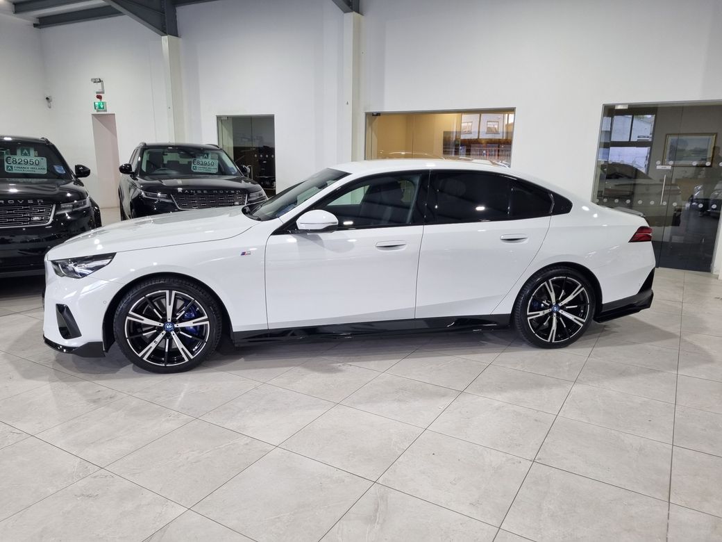 2025 BMW i5