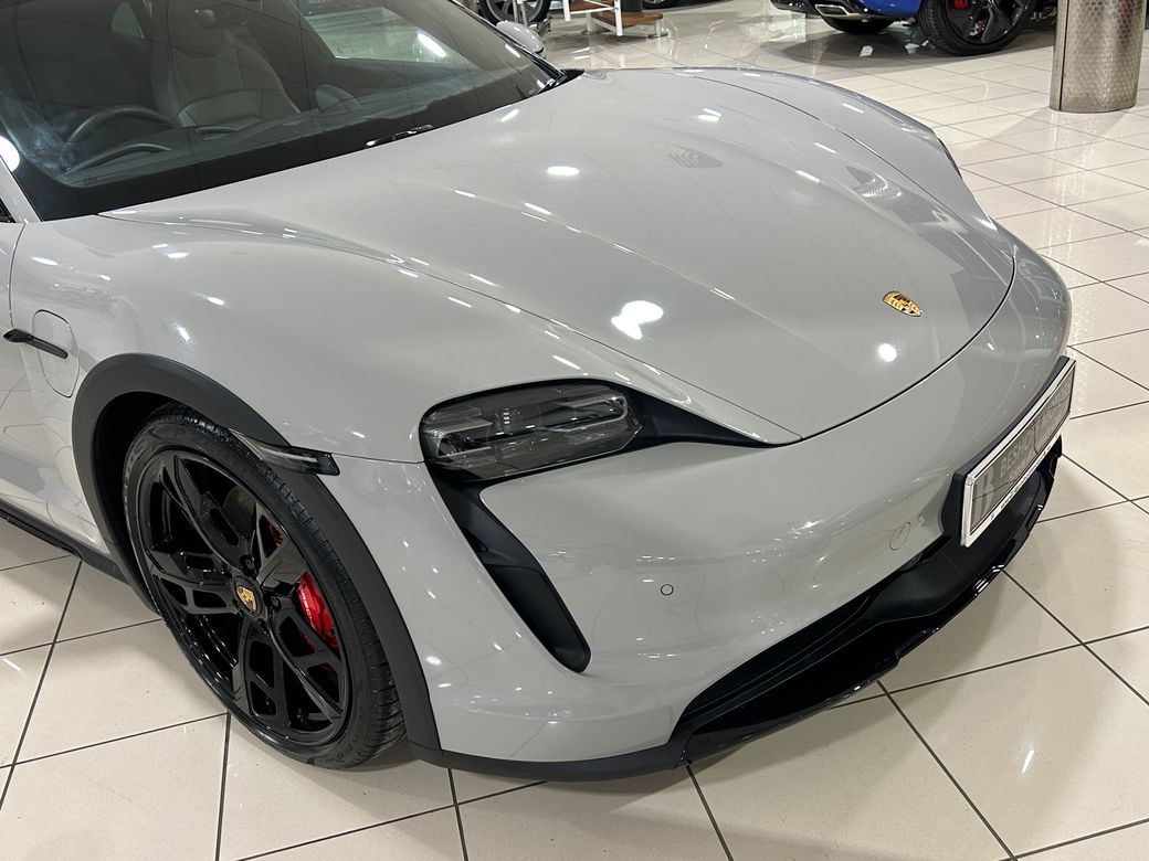 2022 Porsche Taycan