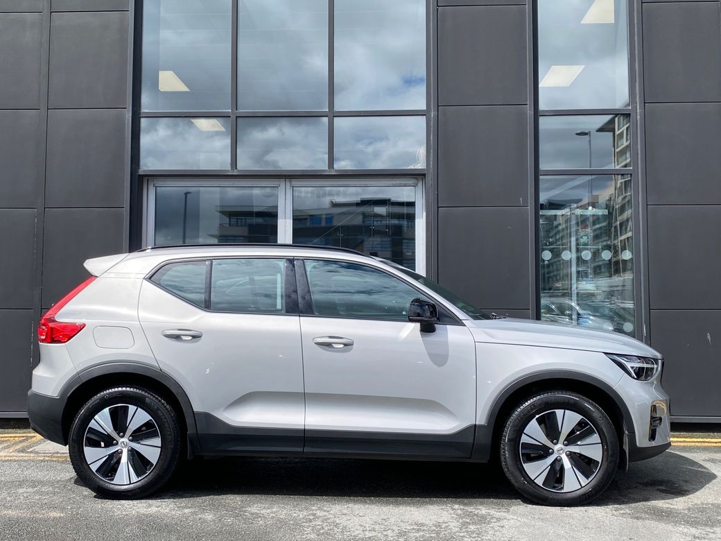 2023 Volvo XC40