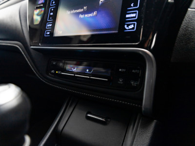 2016 Toyota Auris