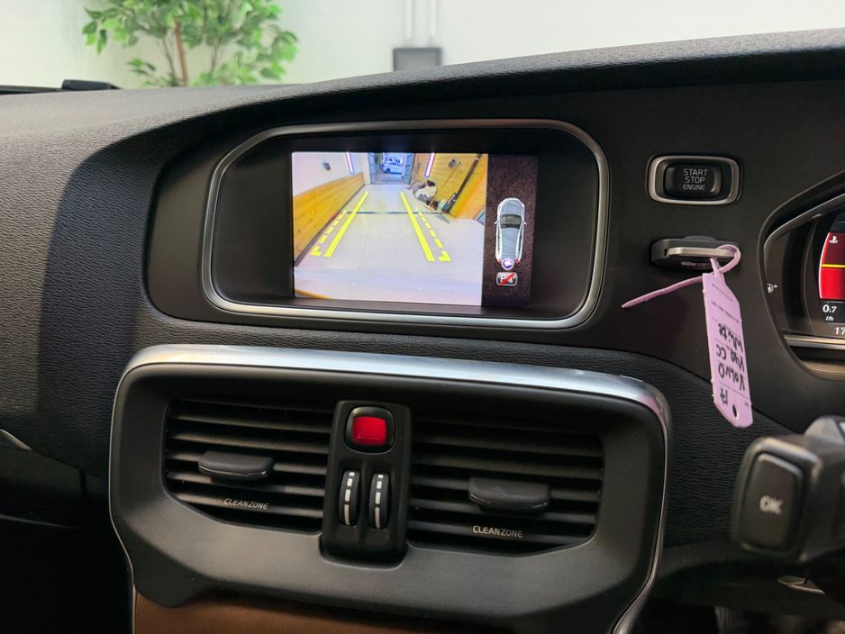 2017 Volvo V40