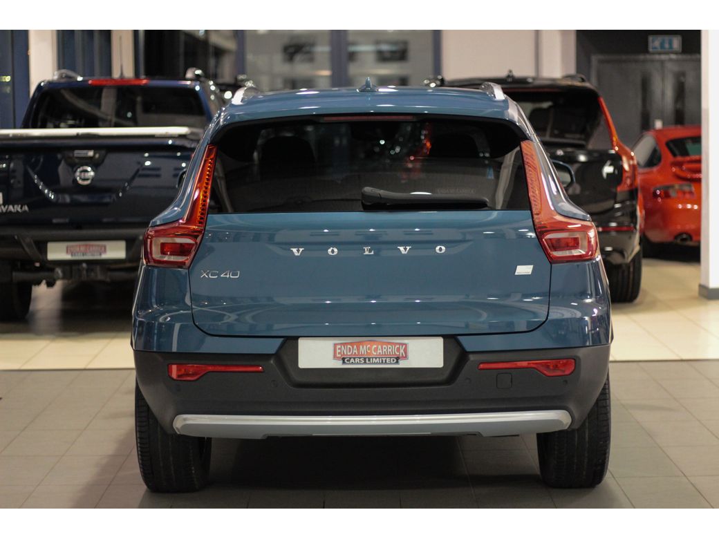2023 Volvo XC40