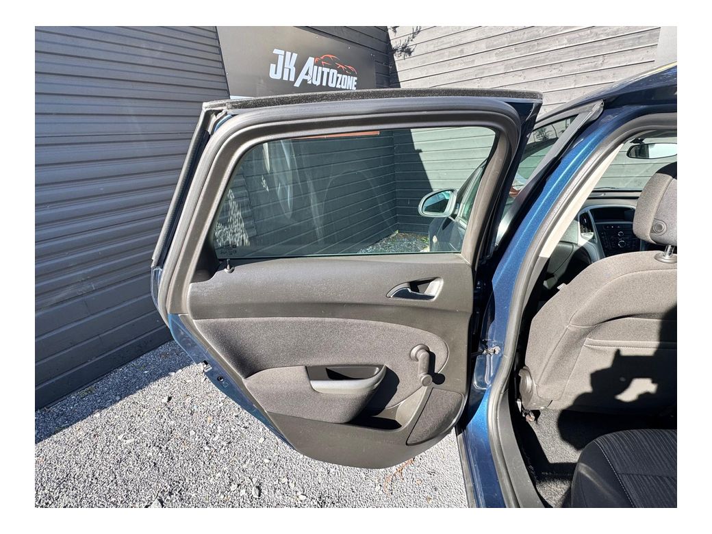2011 Opel Astra