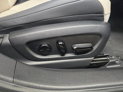 2025 Lexus ES 300h